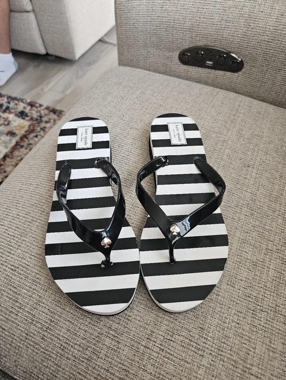 Kate Spade Mini Wedge Flip Flops - Picture 3 of 9
